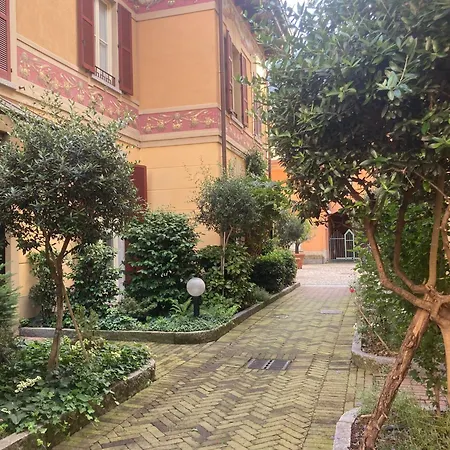Old Borgo Vico Apartment *
